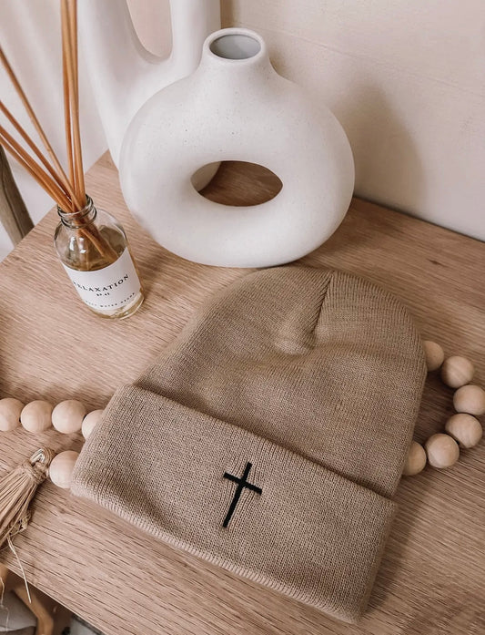 Cross beanie
